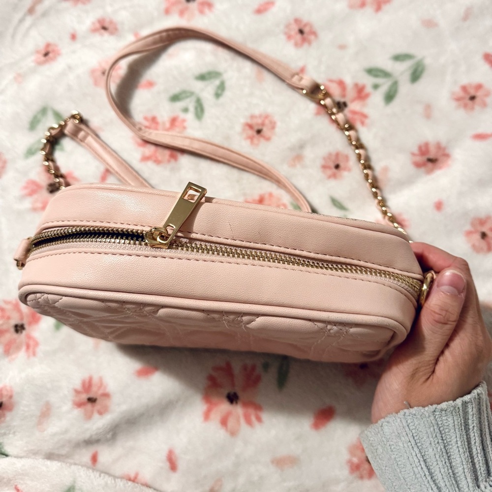 Forever 21 Blush Quilted Crossbody Bag - Picture 4 of 5